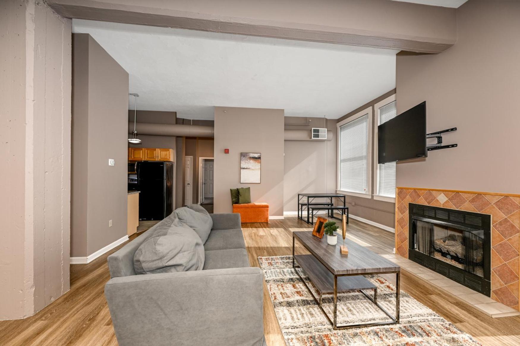 2 Bath Prkg+Gym+Sauna Perk Plaza +30 Day Cleveland Exteriör bild