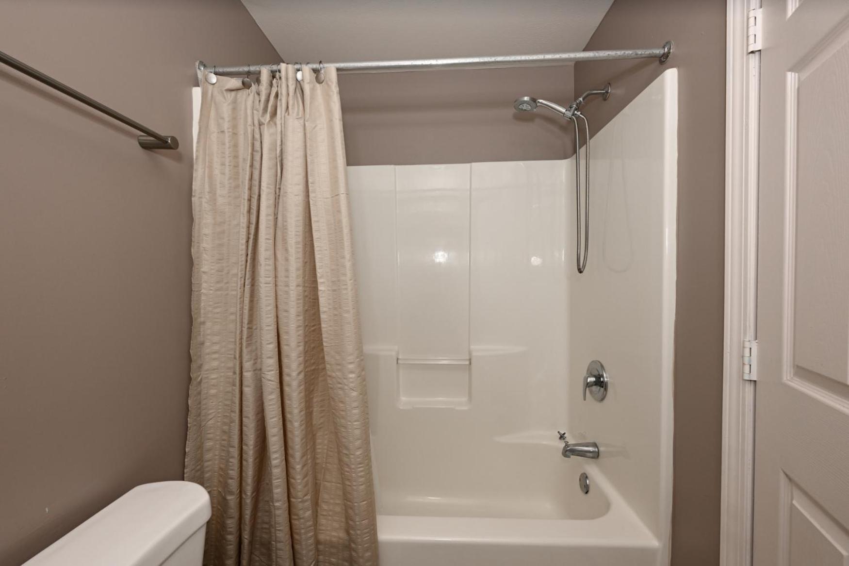 2 Bath Prkg+Gym+Sauna Perk Plaza +30 Day Cleveland Exteriör bild
