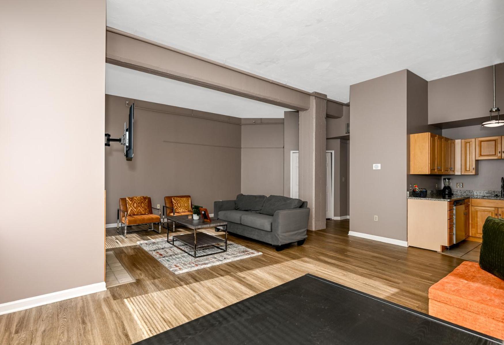 2 Bath Prkg+Gym+Sauna Perk Plaza +30 Day Cleveland Exteriör bild