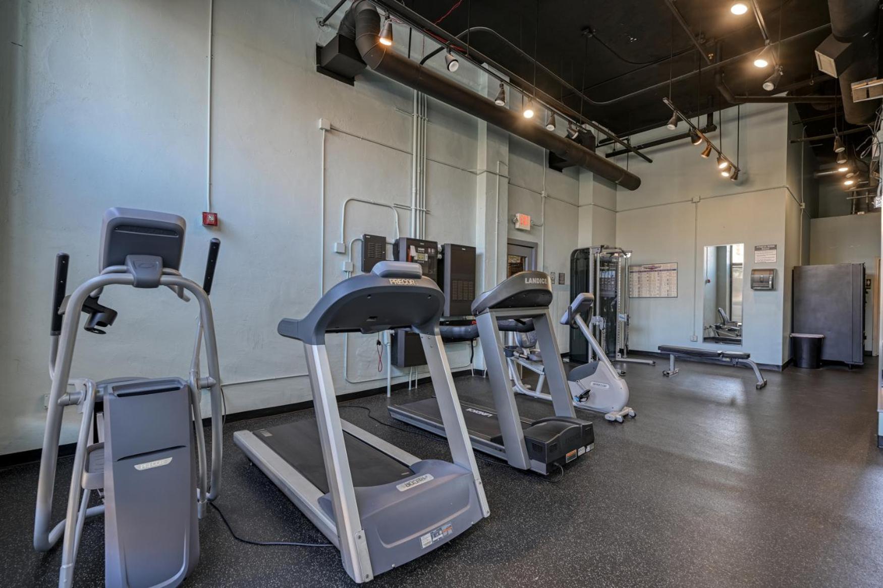 2 Bath Prkg+Gym+Sauna Perk Plaza +30 Day Cleveland Exteriör bild