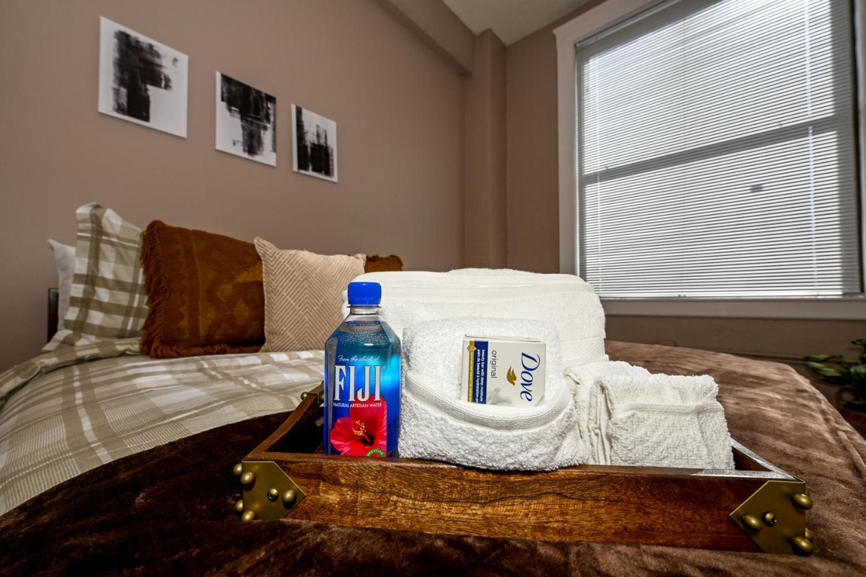 2 Bath Prkg+Gym+Sauna Perk Plaza +30 Day Cleveland Exteriör bild